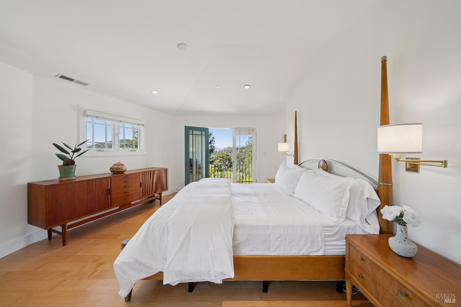 176 Highland Avenue San Rafael, CA 94901 - Photo 37 of 68