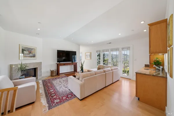 $3,995,000 | 176 Highland Avenue, San Rafael, CA 94901