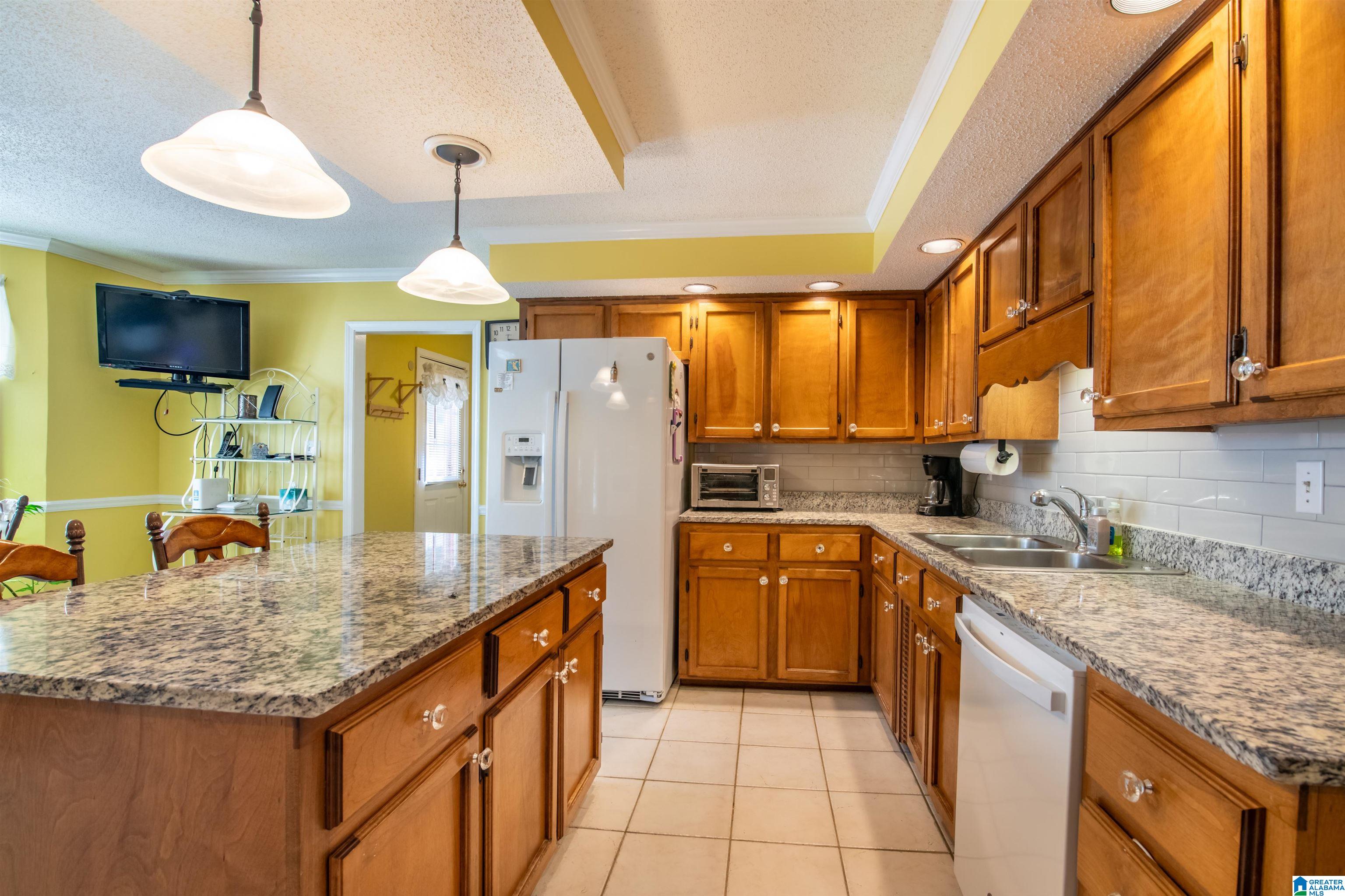 1305 6th Way Pleasant Grove, AL 35127 - Photo 9 of 34 Gallery Image 9