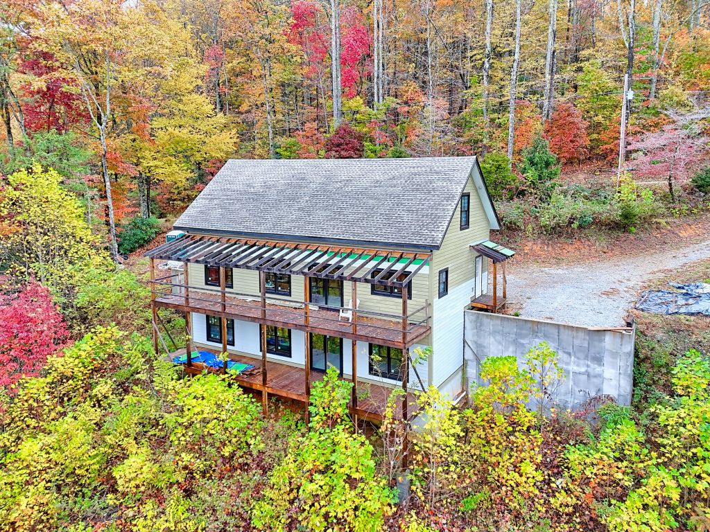 78 Natural Bridge Road Scaly Mountain, NC 28775 - Photo 43 of 51 Gallery Image 43