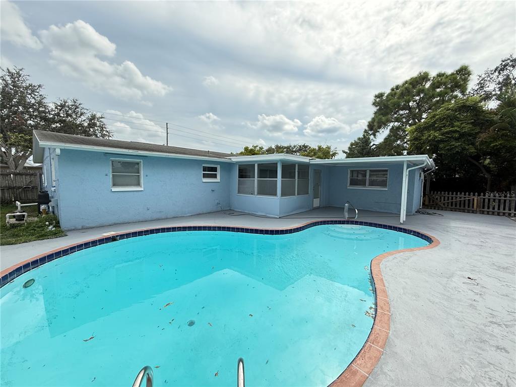 4233 Darlington Road Holiday, FL 34691 - Photo 16 of 59