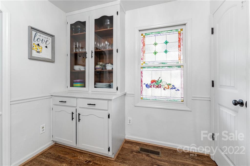 1207 Bethlehem School Road Hickory, NC 28601 - Photo 12 of 30 Gallery Image 12