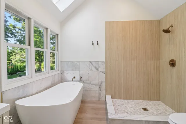 $619,900 | 11845 Discovery Circle, Indianapolis, IN 46236