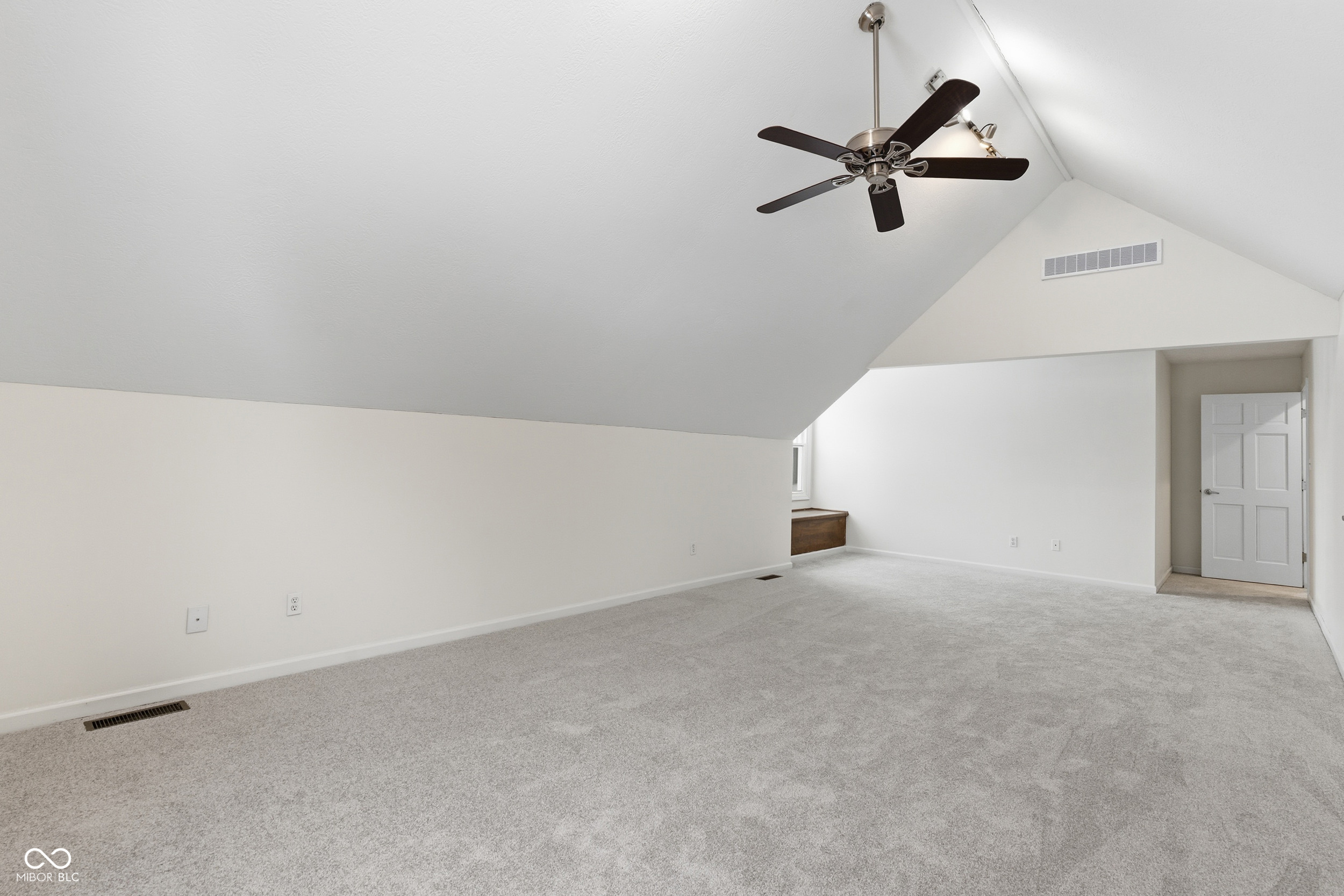 11845 Discovery Circle Indianapolis, IN 46236 - Photo 38 of 55