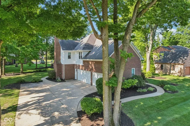 $619,900 | 11845 Discovery Circle, Indianapolis, IN 46236