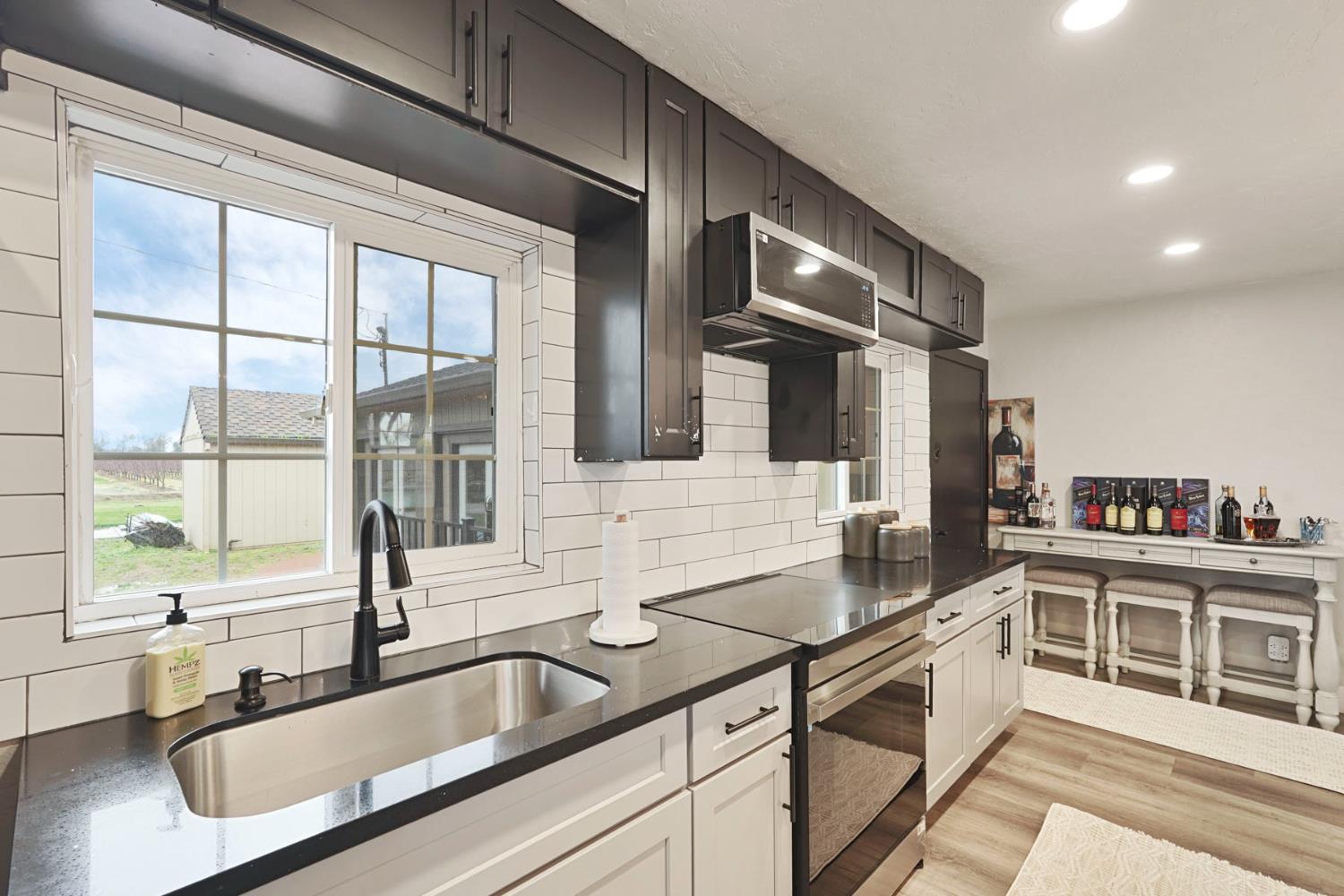 2948 East Woodbridge Road Acampo, CA 95220 - Photo 4 of 48