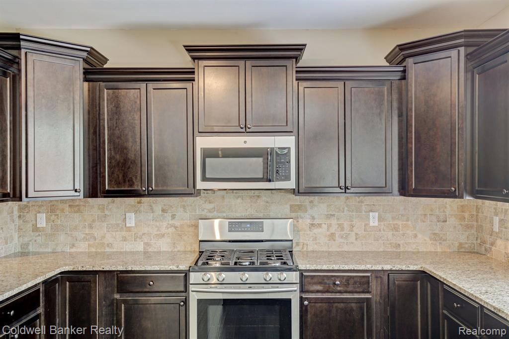 2933 Dearborn Avenue Rochester Hills, MI 48309 - Photo 10 of 26