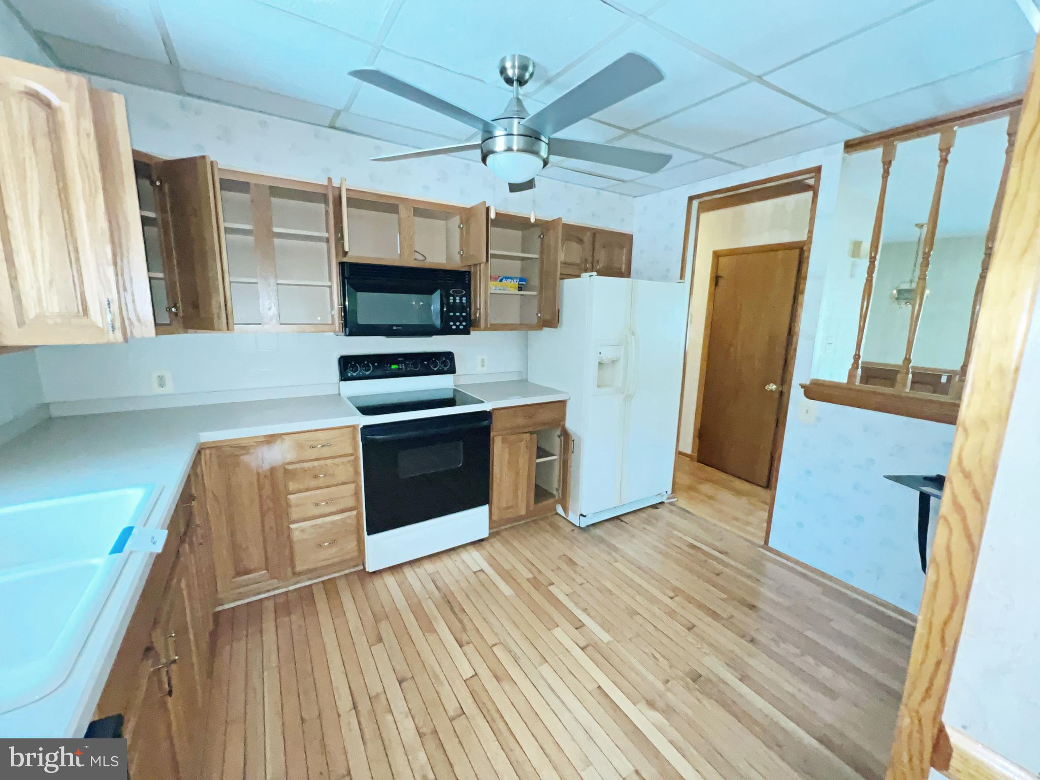 777 Queenstown Road Severn, MD 21144 - Photo 11 of 28 Interior