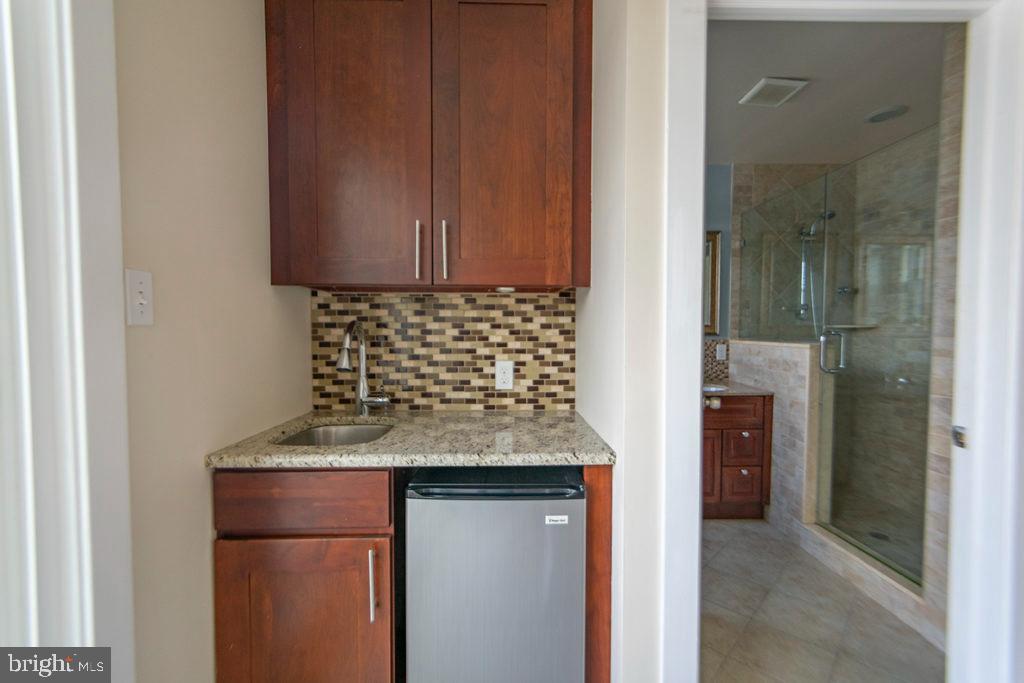 2147 Ellsworth Street Philadelphia, PA 19146 - Photo 9 of 23