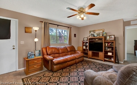 5732 Wolf Road Sebring, FL 33875 - Photo 4 of 13 Gallery Image 4