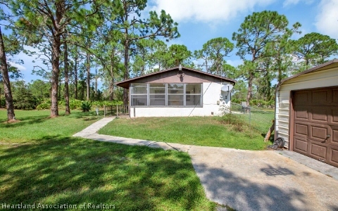 5732 Wolf Road Sebring, FL 33875 - Photo 6 of 13 Gallery Image 6