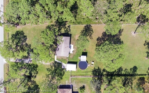 5732 Wolf Road Sebring, FL 33875 - Photo 8 of 13 Gallery Image 8