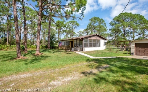 5732 Wolf Road Sebring, FL 33875 - Photo 10 of 13 Gallery Image 10