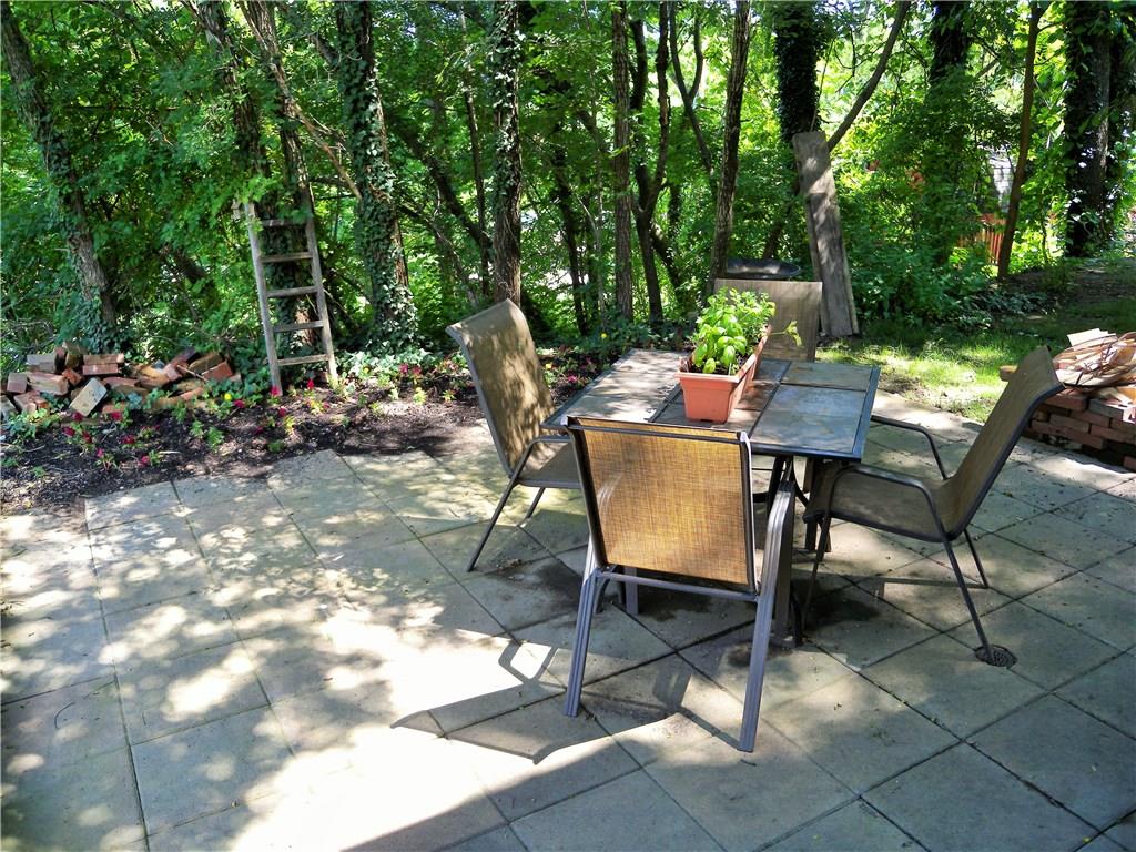 4753 Doyle Road Pittsburgh, PA 15227 - Photo 22 of 25 BACK PATIO