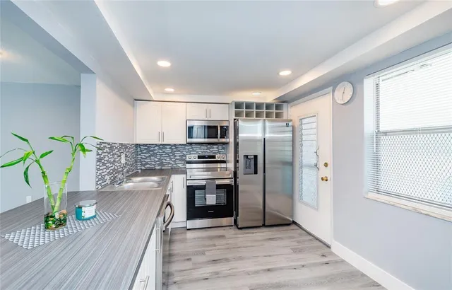 $219,500 | 1101 Northeast 191st Street, Unit H301, Miami, FL 33179