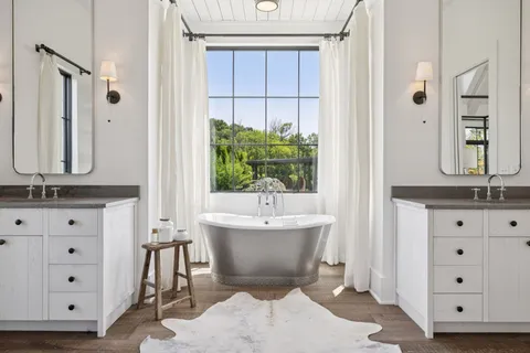 $13,290,000 | 4067 Carters Creek Pike, Franklin, TN 37064