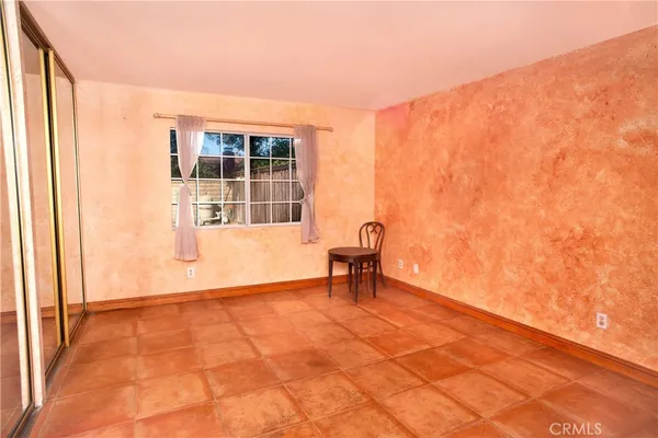 $659,500 | 23545 Vía Decano, Valencia, CA 91355