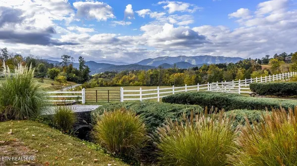 $2,500,000 | 634 Old Cedar Creek Road, Townsend, TN 37882