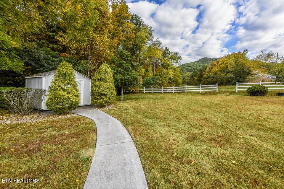 634 Old Cedar Creek Road Townsend, TN 37882 - Photo 5 of 20 8 634