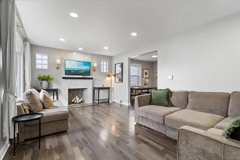 $499,000 | 5143 North Newland Avenue, Chicago, IL 60656