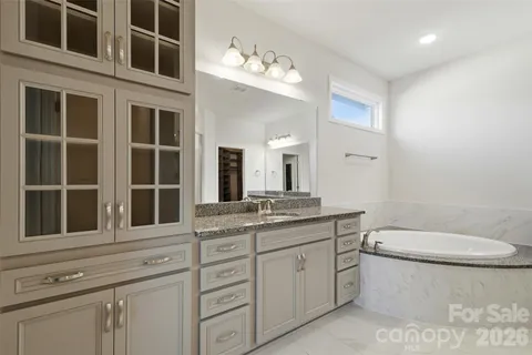 $750,000 | 5306 Tilley Manor Drive, Matthews, NC 28105