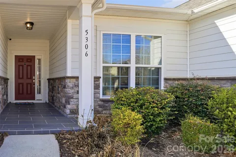 $750,000 | 5306 Tilley Manor Drive, Matthews, NC 28105