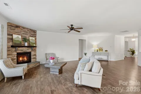 $750,000 | 5306 Tilley Manor Drive, Matthews, NC 28105