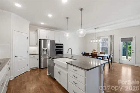$750,000 | 5306 Tilley Manor Drive, Matthews, NC 28105