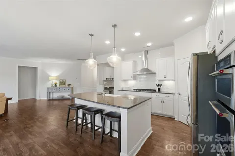 $750,000 | 5306 Tilley Manor Drive, Matthews, NC 28105