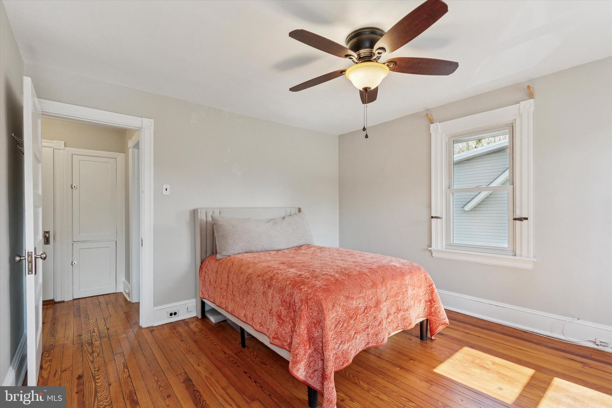 326 Maple Avenue Glenside, PA 19038 - Photo 15 of 25 a bedroom with a bed and a window