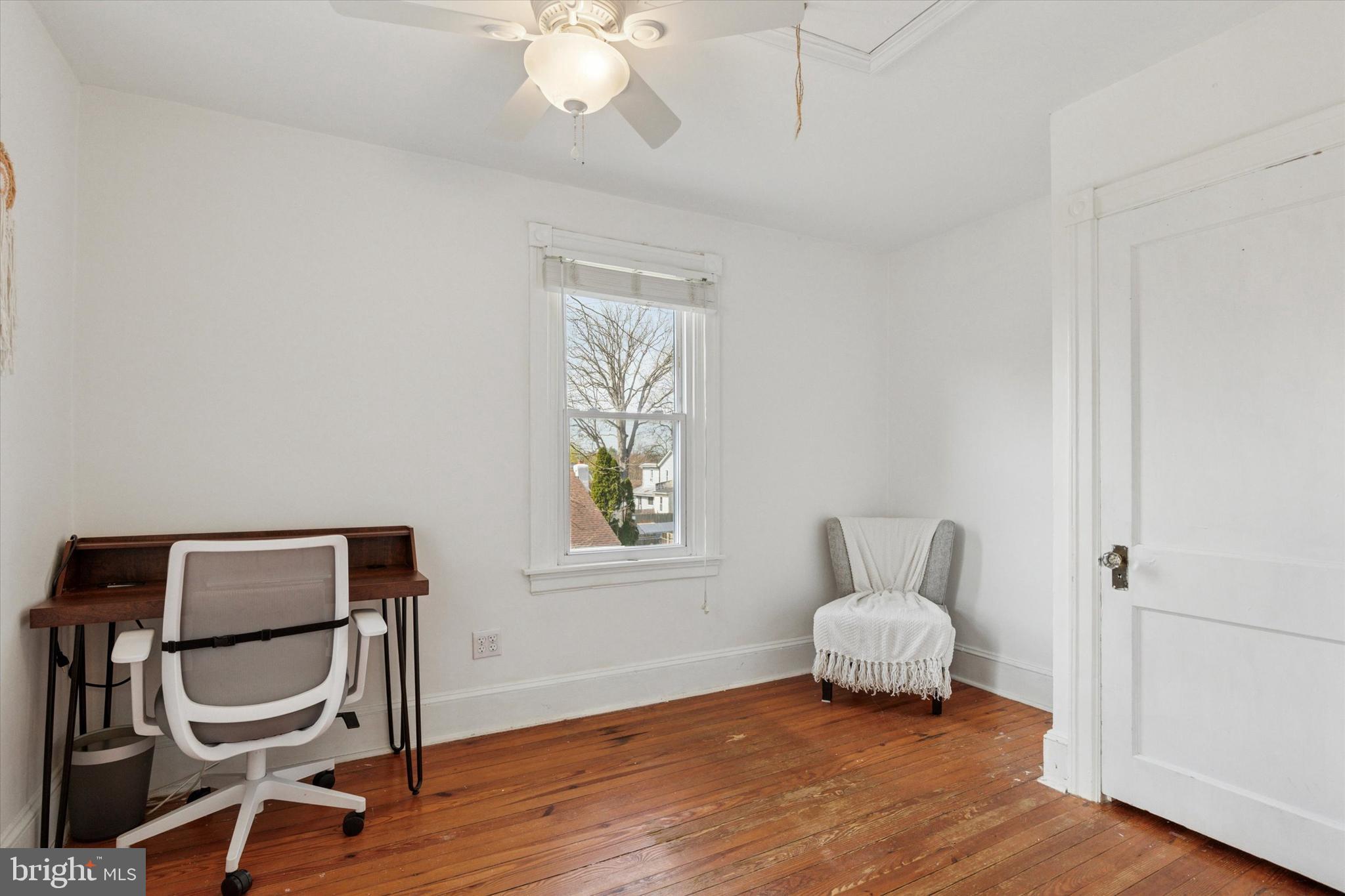326 Maple Avenue Glenside, PA 19038 - Photo 20 of 25 a view of workspace room with wooden floor and chair