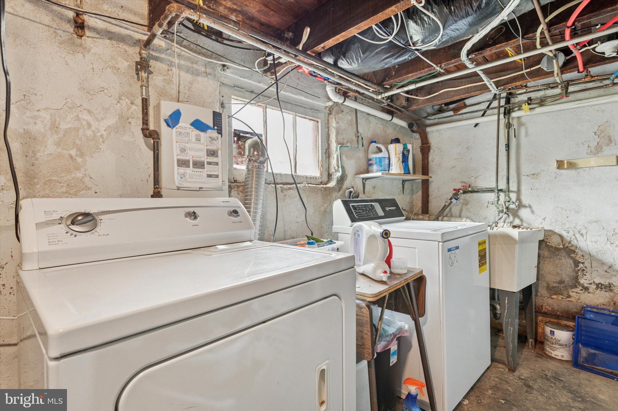 326 Maple Avenue Glenside, PA 19038 - Photo 22 of 25 a utility room with dryer and washer