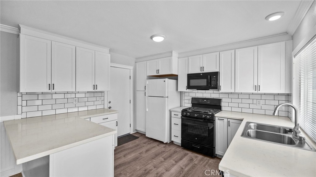 10060 Hillsborough Lane Riverside, CA 92503 - Photo 11 of 44