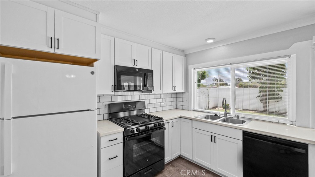 10060 Hillsborough Lane Riverside, CA 92503 - Photo 14 of 44