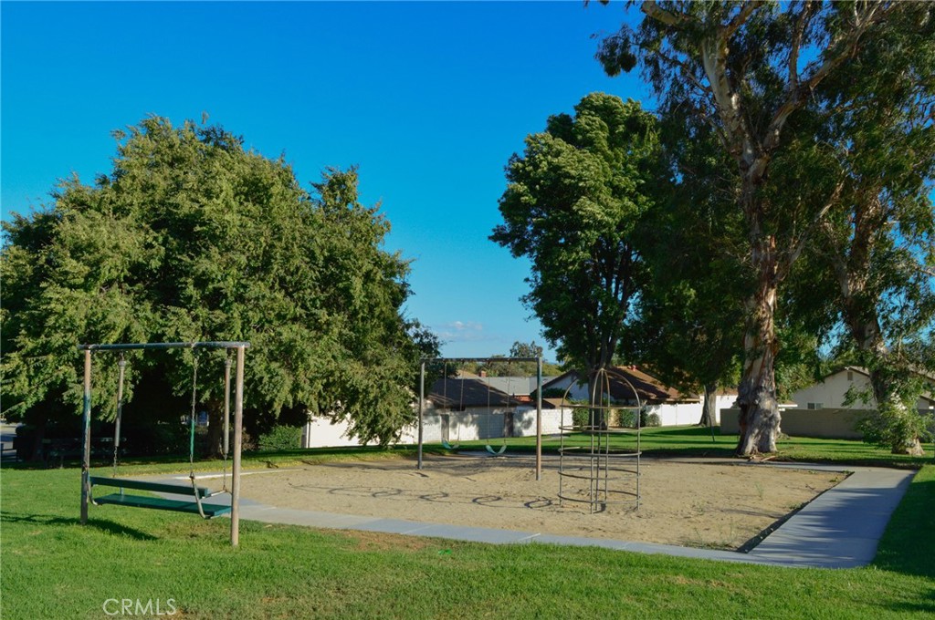 10060 Hillsborough Lane Riverside, CA 92503 - Photo 40 of 44