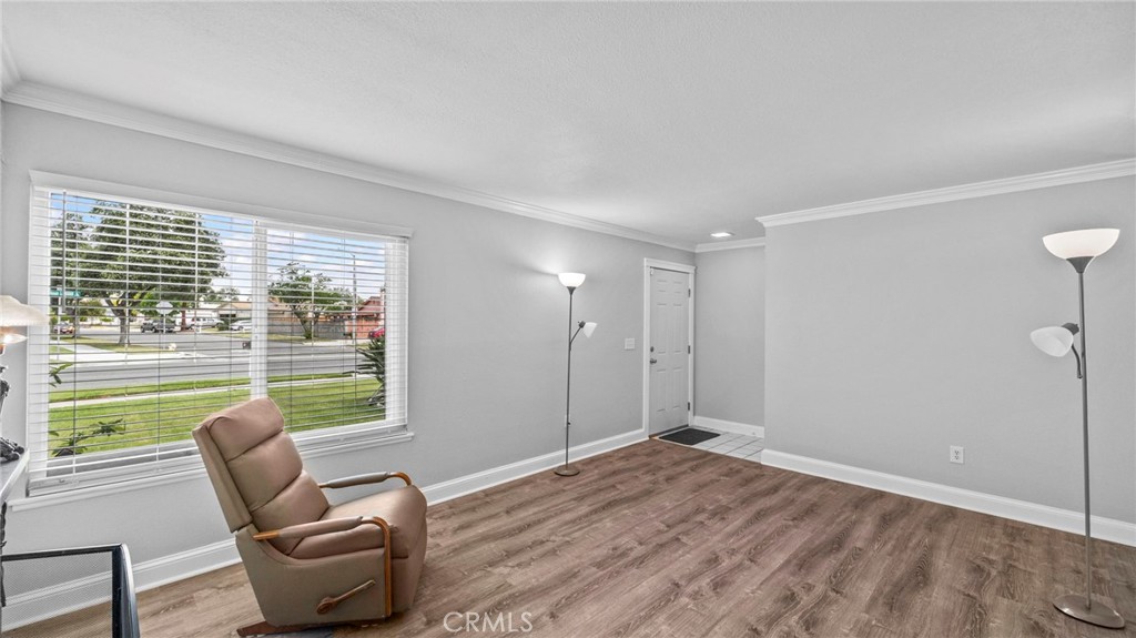 10060 Hillsborough Lane Riverside, CA 92503 - Photo 7 of 44