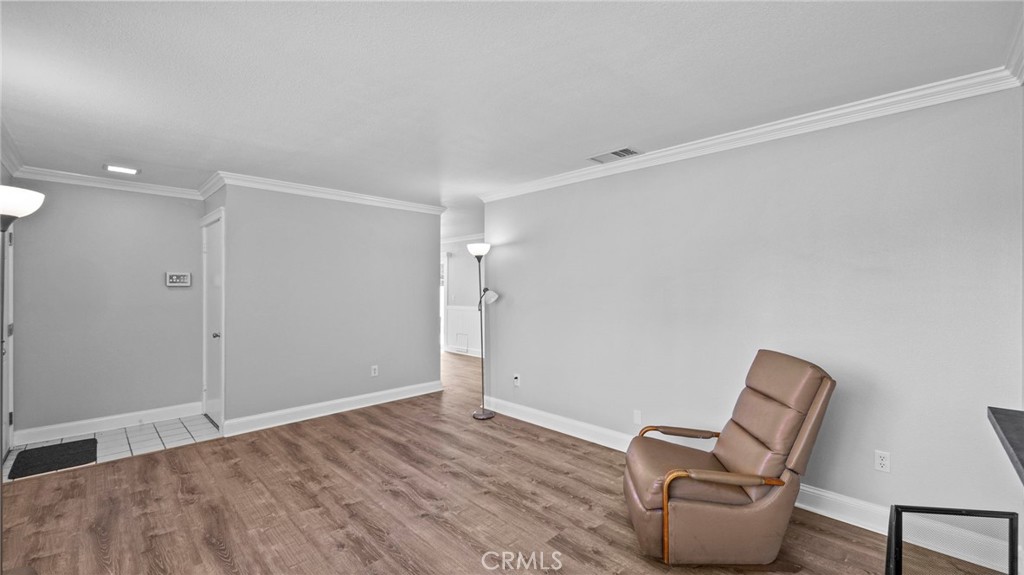 10060 Hillsborough Lane Riverside, CA 92503 - Photo 8 of 44