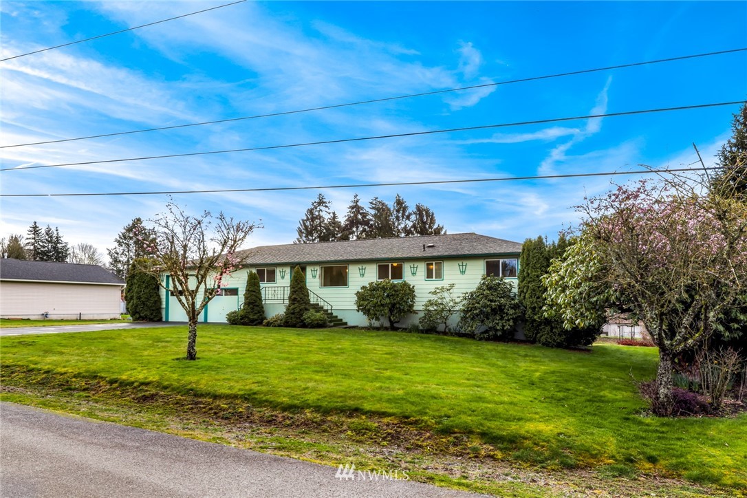 913 Beachley Road Sedro-Woolley, WA 98284 - Photo 3 of 36 Gallery Image 3