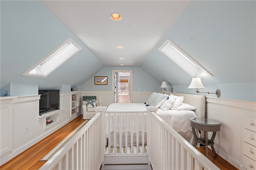 94 Ruggles Avenue Newport, RI 02840 - Photo 12 of 21