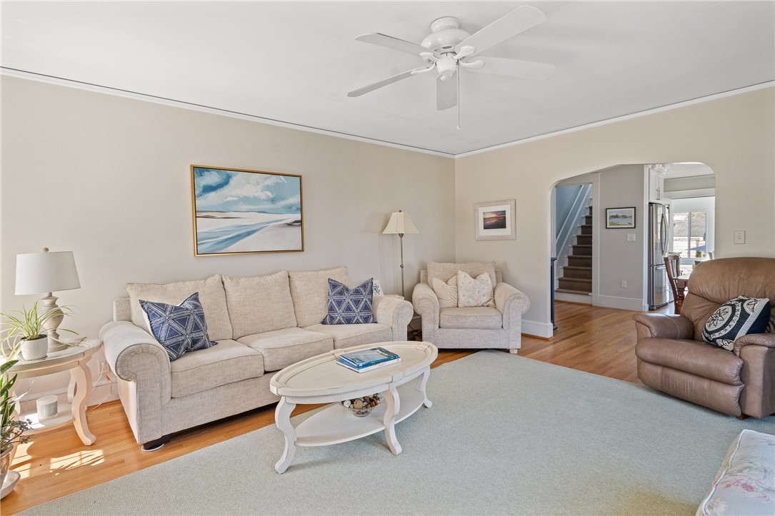 94 Ruggles Avenue Newport, RI 02840 - Photo 4 of 21