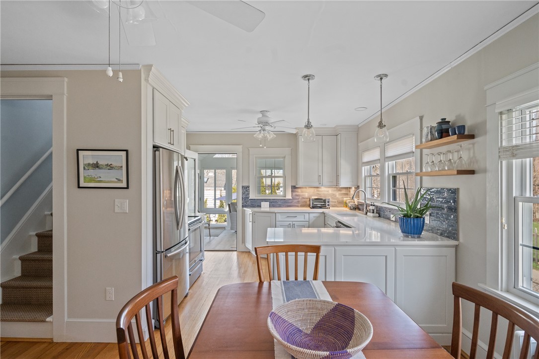 94 Ruggles Avenue Newport, RI 02840 - Photo 6 of 21