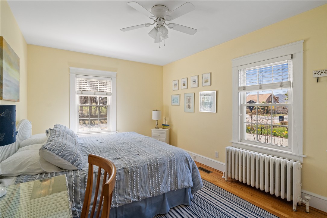 94 Ruggles Avenue Newport, RI 02840 - Photo 10 of 21