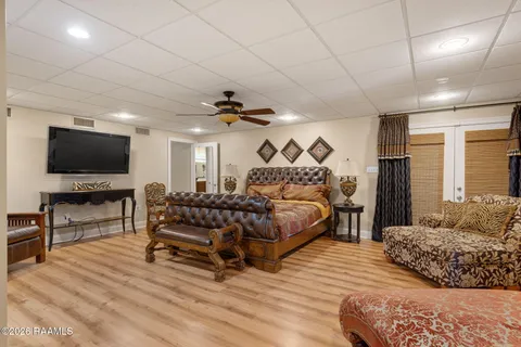$800,000 | 1024 Decoux Road, St. Martinville, LA 70582