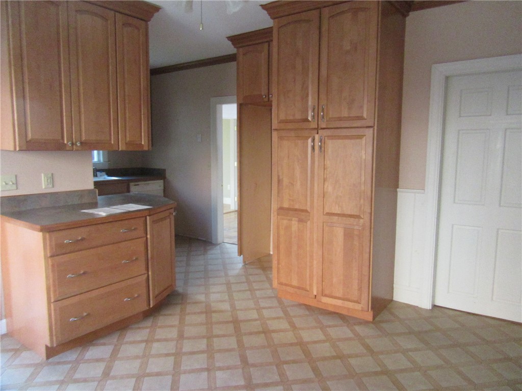 589 Gaskill Street Woonsocket, RI 02895 - Photo 7 of 21