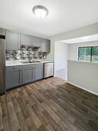 $2,195 | 1540 Heather Court, Unit C1, Wheeling, IL 60090