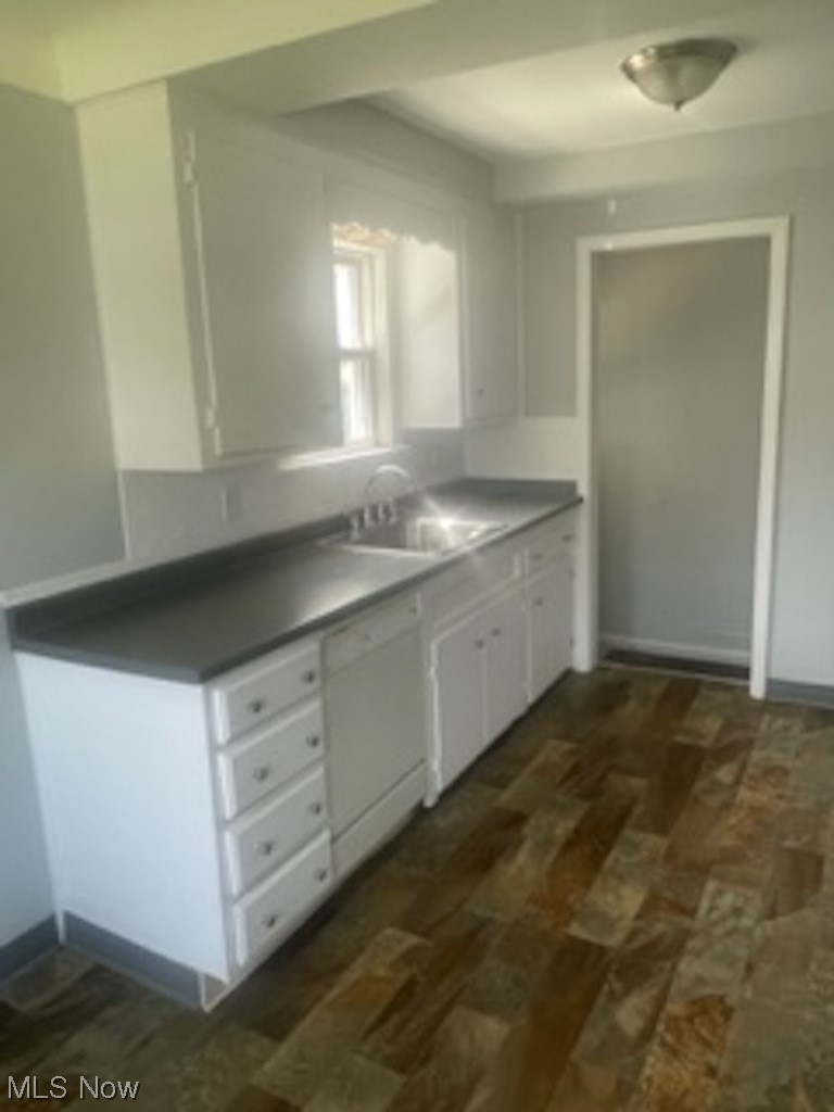 1346 East Miner Road Mayfield Heights, OH 44124 - Photo 5 of 25 kitchen
