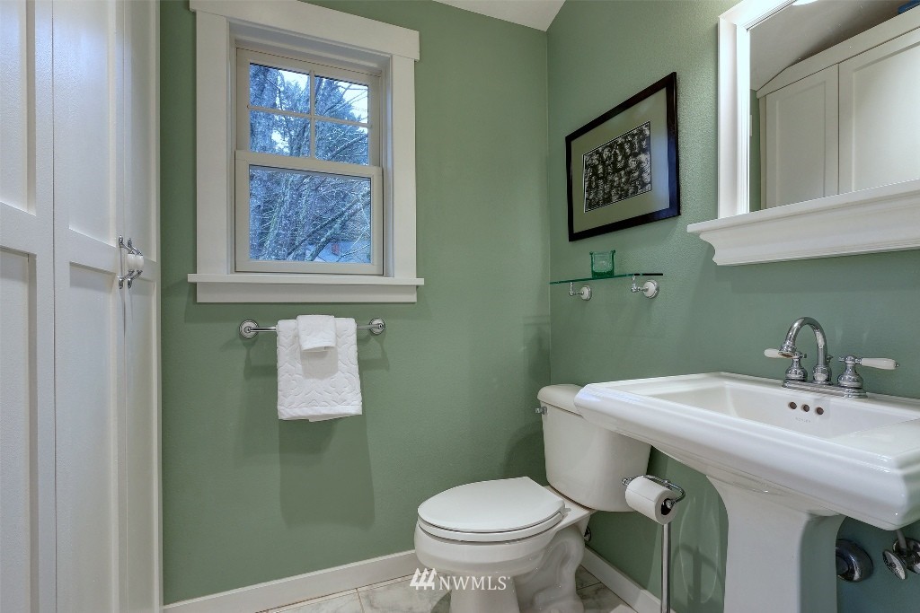 11700 Two Creeks Road Northeast Bainbridge Island, WA 98110 - Photo 15 of 18