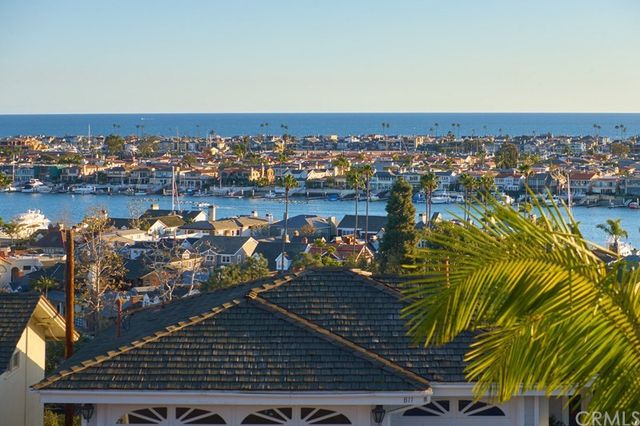 $3,400,000 | 810 Kings Road, Newport Beach, CA 92663