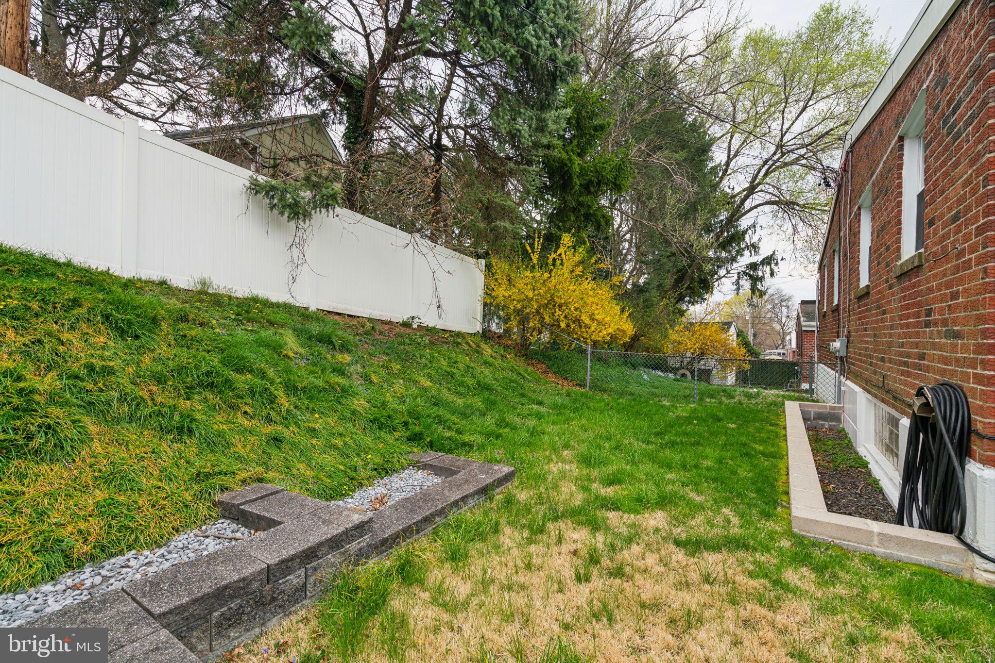 741 Charette Road Philadelphia, PA 19115 - Photo 22 of 28