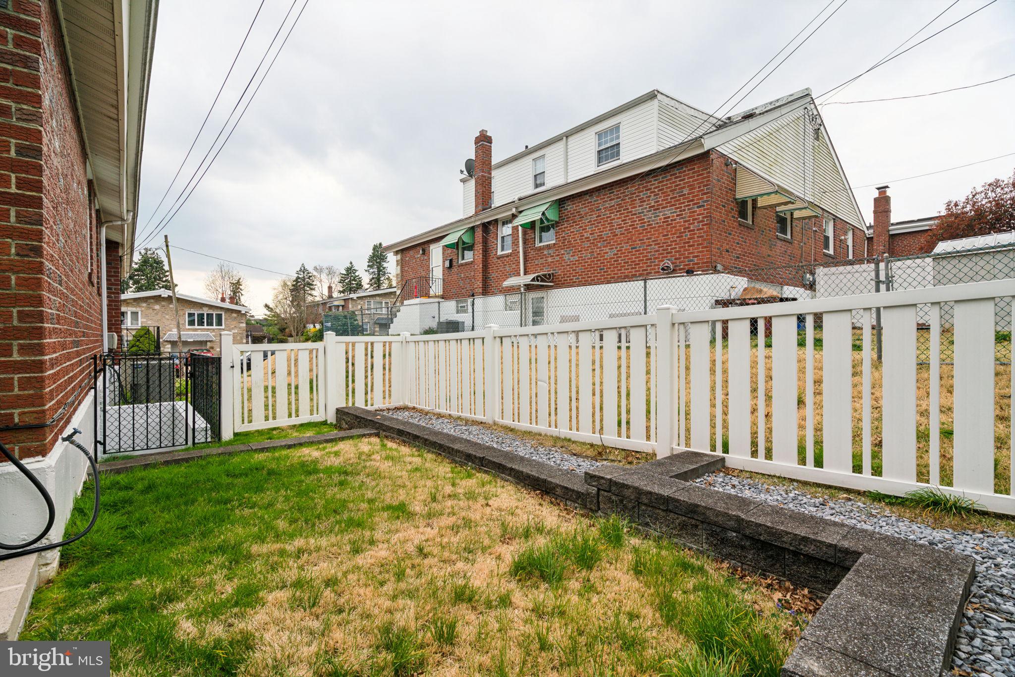 741 Charette Road Philadelphia, PA 19115 - Photo 23 of 28